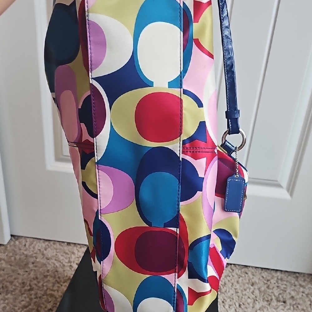 Coach 2010 Signature Scarf Print Weekender Tote Bag - Picture 13 of 16